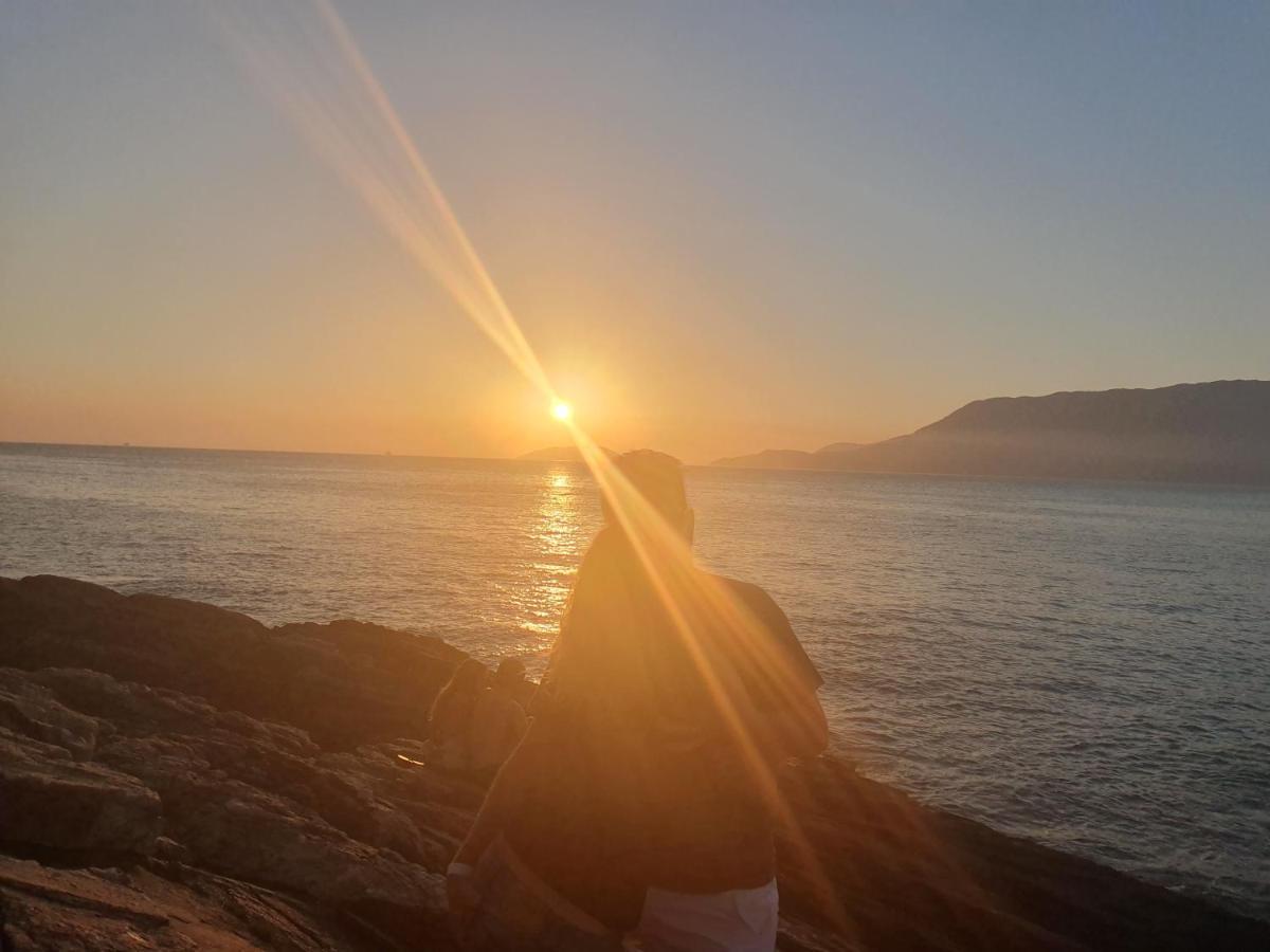Bangalo Com Vista Para O Mar No Condominio Yacamim Ilhabela Praia Do Curral エクステリア 写真